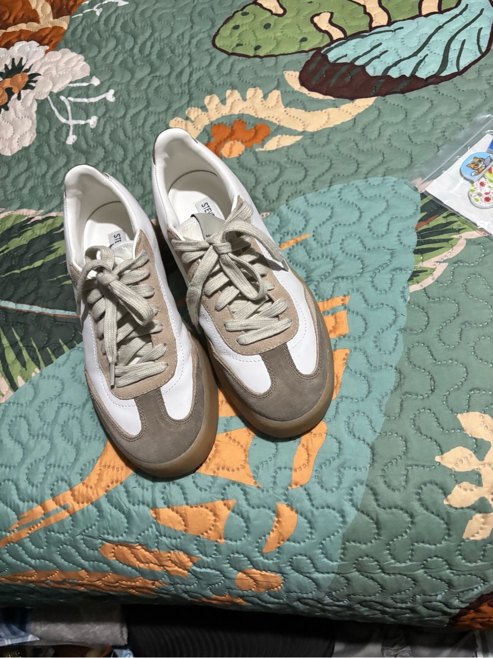 Steve Madden White and Taupe Suede Lace-Up Sneakers